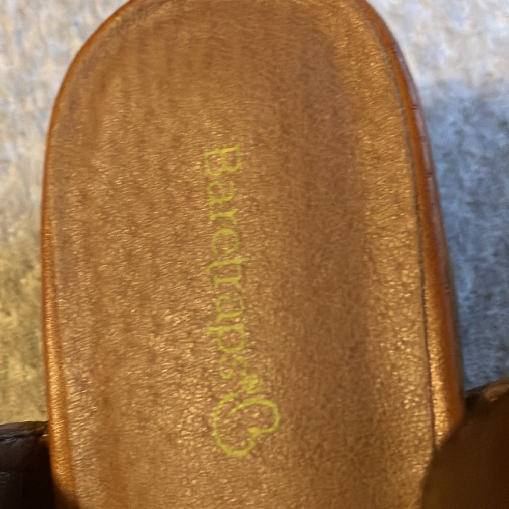 Beautiful Sandals✨ - Picture 2 of 8